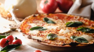 吉田カチョカヴァロピザ